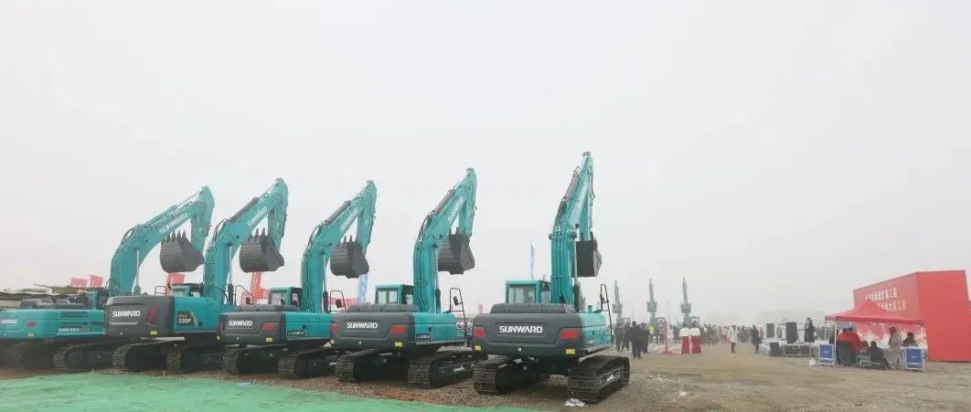 “山河绿”精彩亮相!装备全面助力长沙机场改扩建项目