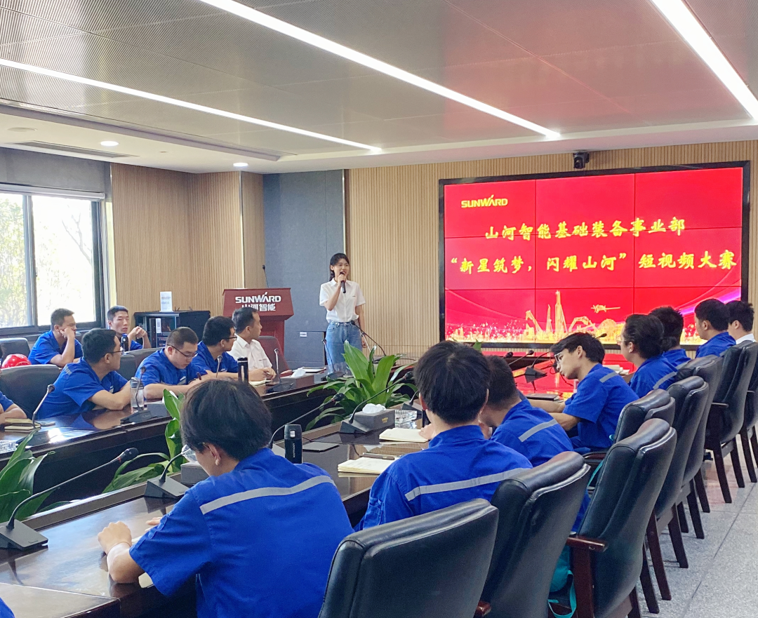 你好 2022!再见 2021!我与共成长