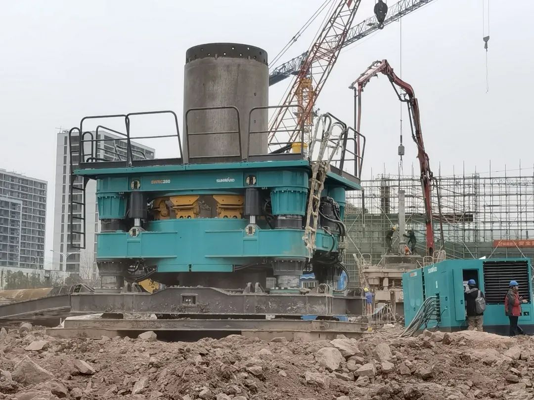 利器出击!SWRC260全回转全套管钻机成功完成首钻