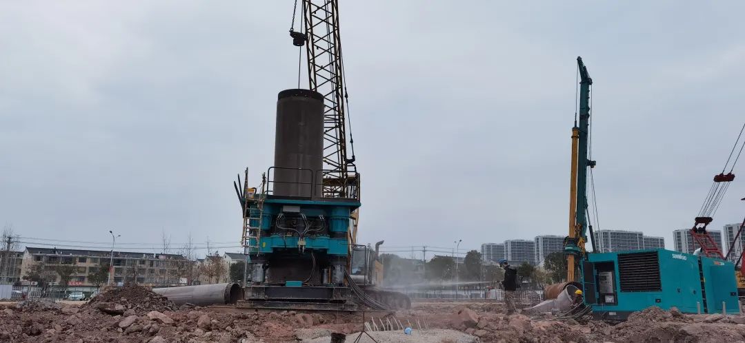 利器出击!SWRC260全回转全套管钻机成功完成首钻
