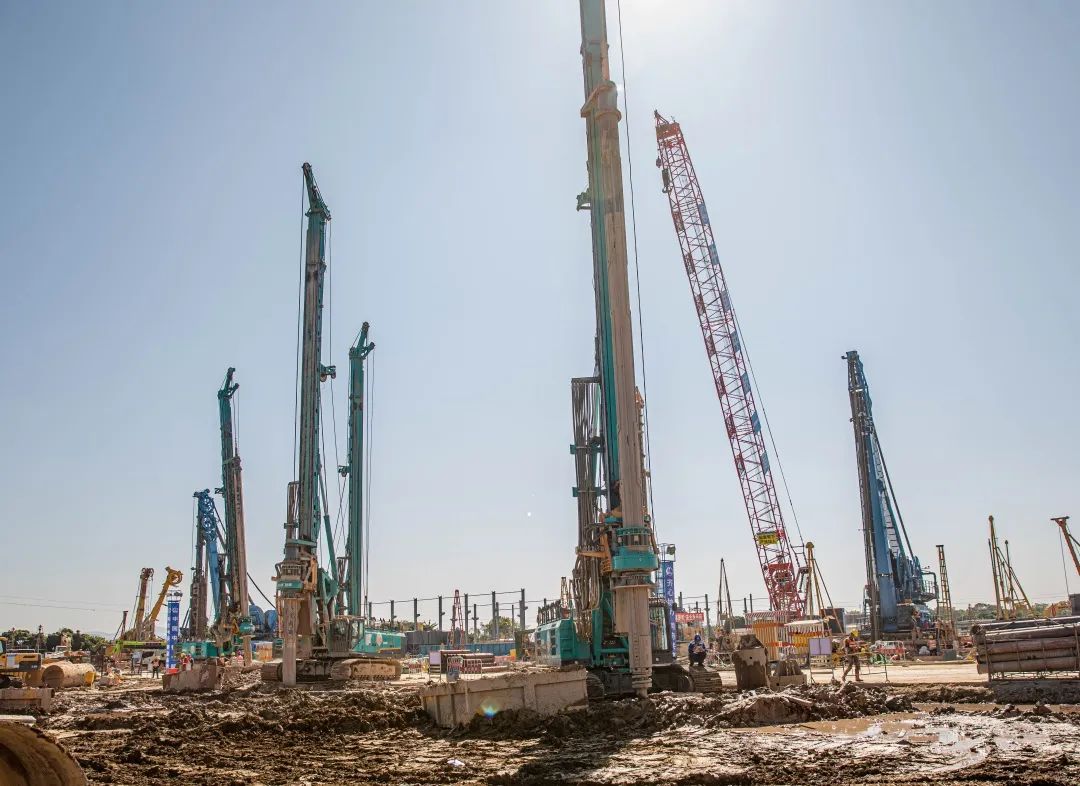 “山河绿”再现大湾区!旋挖钻机组团助建广州白云机场项目