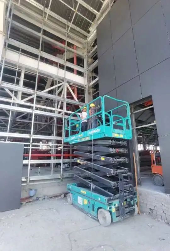 众志成城抗疫情!高空机械助力惠州方舱医院建设