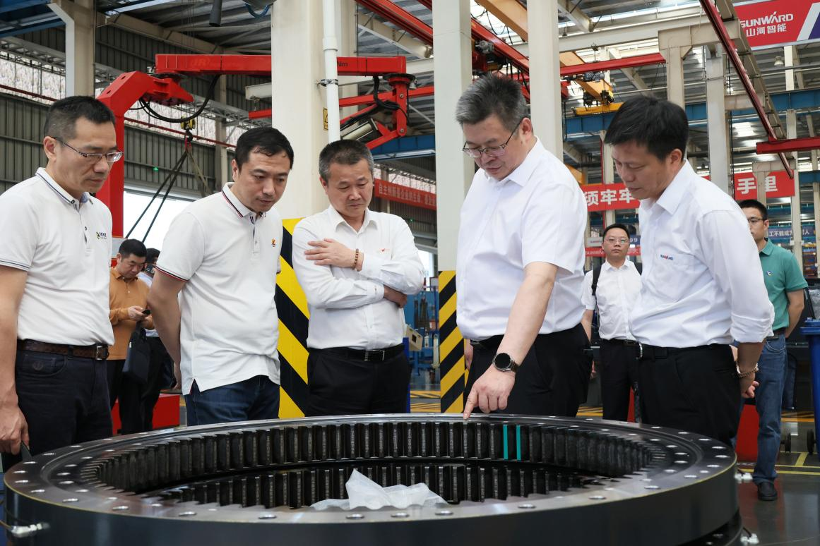 湖南钢铁集团党委书记、董事长李建宇到调研交流