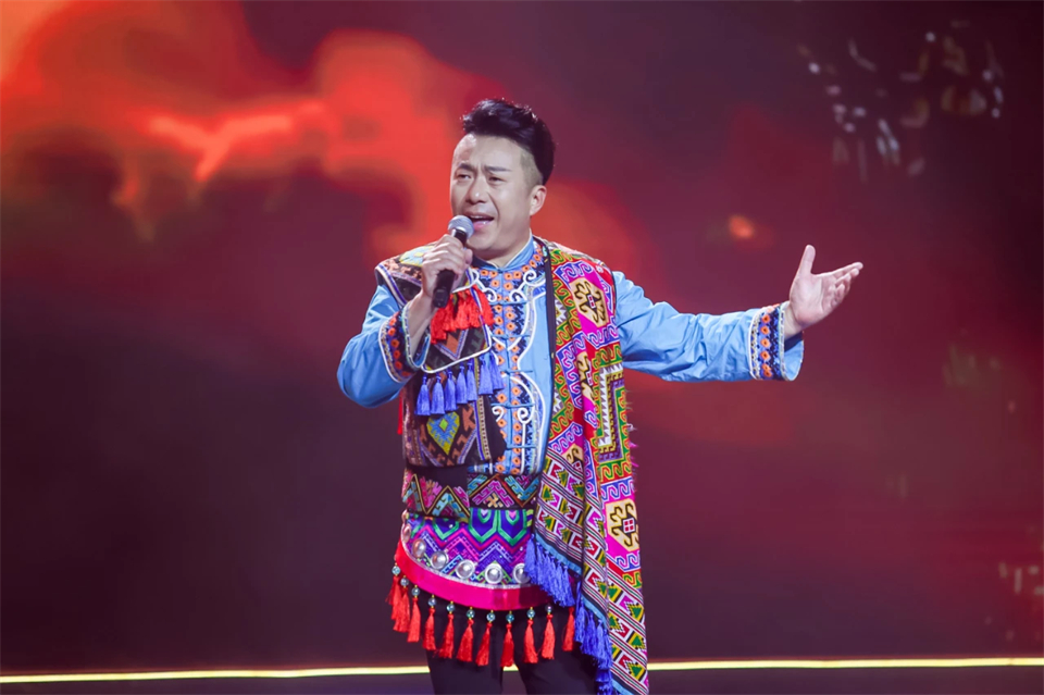 创新引领价值 理想成就未来——庆祝成立25周年表彰大会暨文艺晚会隆重举行