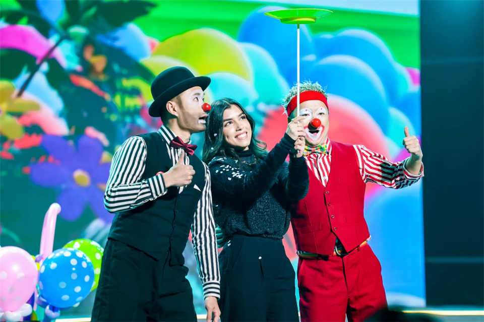 创新引领价值 理想成就未来——庆祝成立25周年表彰大会暨文艺晚会隆重举行