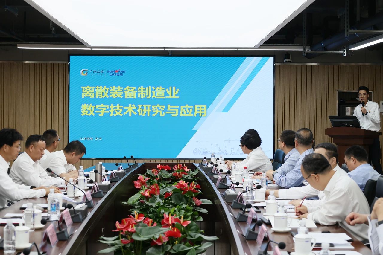 天能控股集团党委书记、董事长张天任率队到访