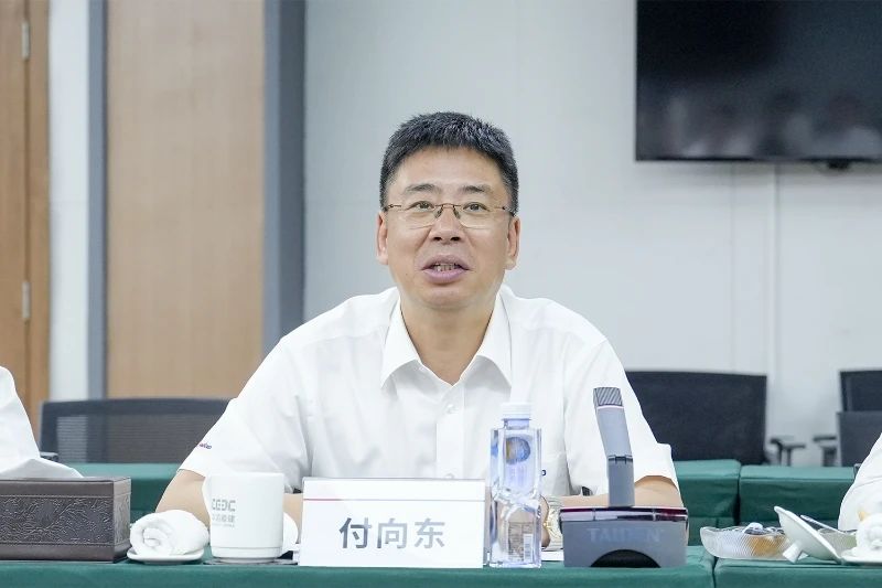 与易普力公司深化战略合作,共筑混装设备技术转化新标杆