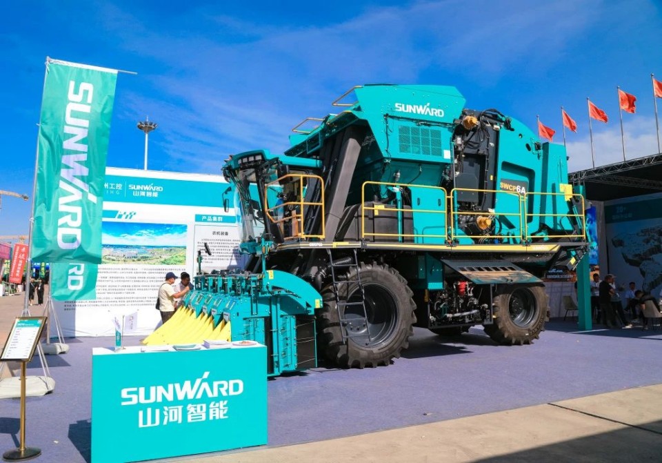 亮相2025新疆国际农业机械博览会