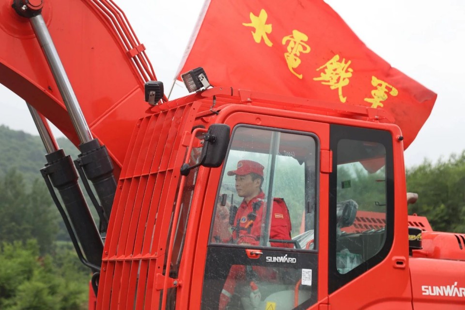 硬核破解“最后一公里”难题,应急救援设备助力“应急使命·2025”演习!