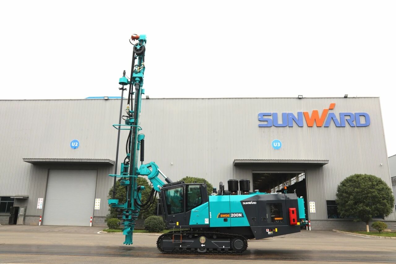 挑战高海拔高寒工况,臂式潜孔钻机登陆南美市场