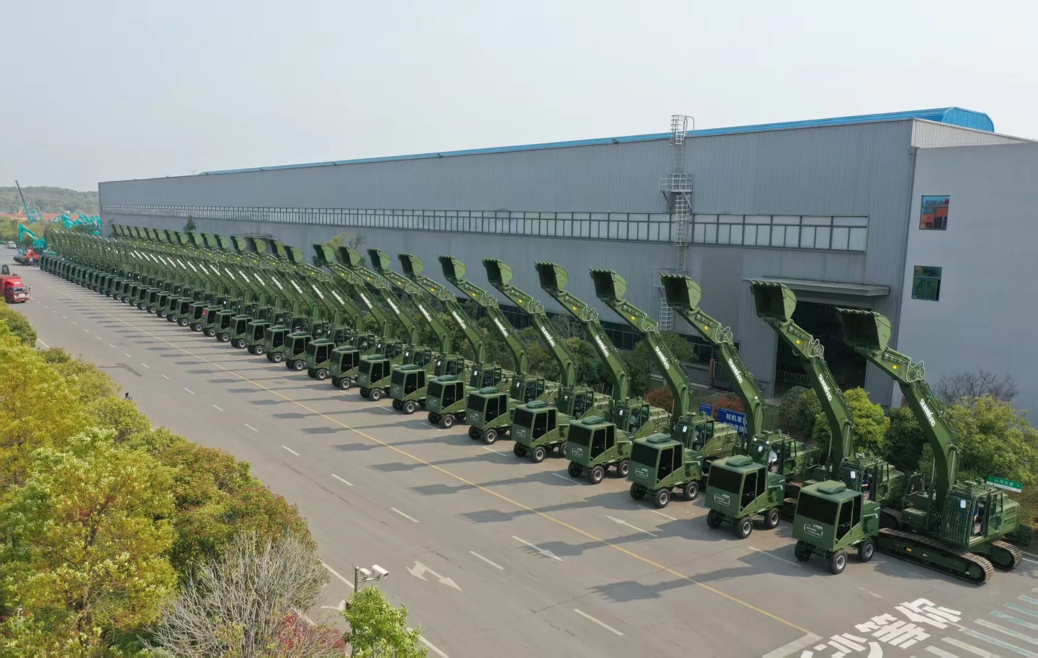 智能遥控挖掘机获评湖南省制造业单项冠军,彰显创新实力