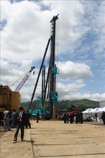 来自中国的你——强力多功能钻机精彩亮相韩国