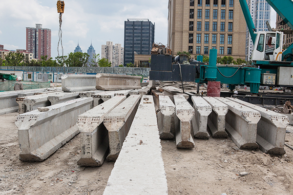 ZYW240围护桩压桩机惊艳问世