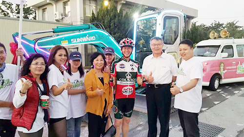 图说怪手环台净滩活动，智绘环保节能