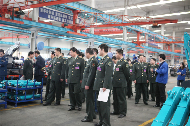 全军军交运输系统首长及国防科大领导莅临参观交流