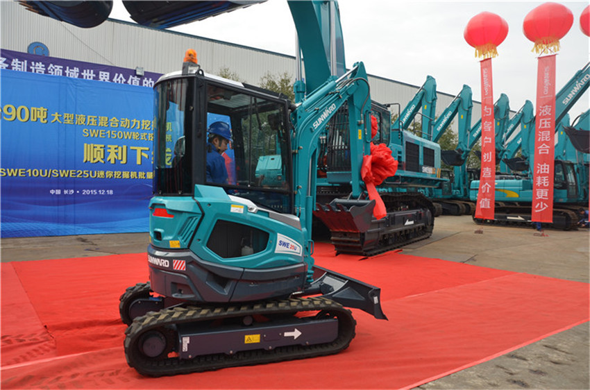 新品下线&精品批量上市：“组合拳”逆势出击