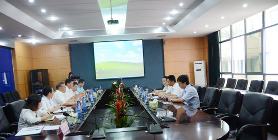 中国出口信用保险公司领导一行考察　