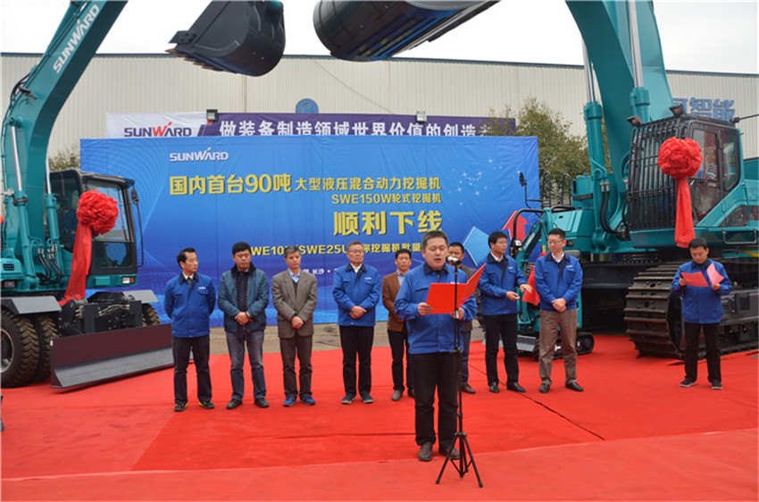 新品下线&精品批量上市：“组合拳”逆势出击