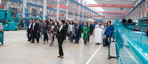 工程装备盛宴，东盟十国代表在很享受