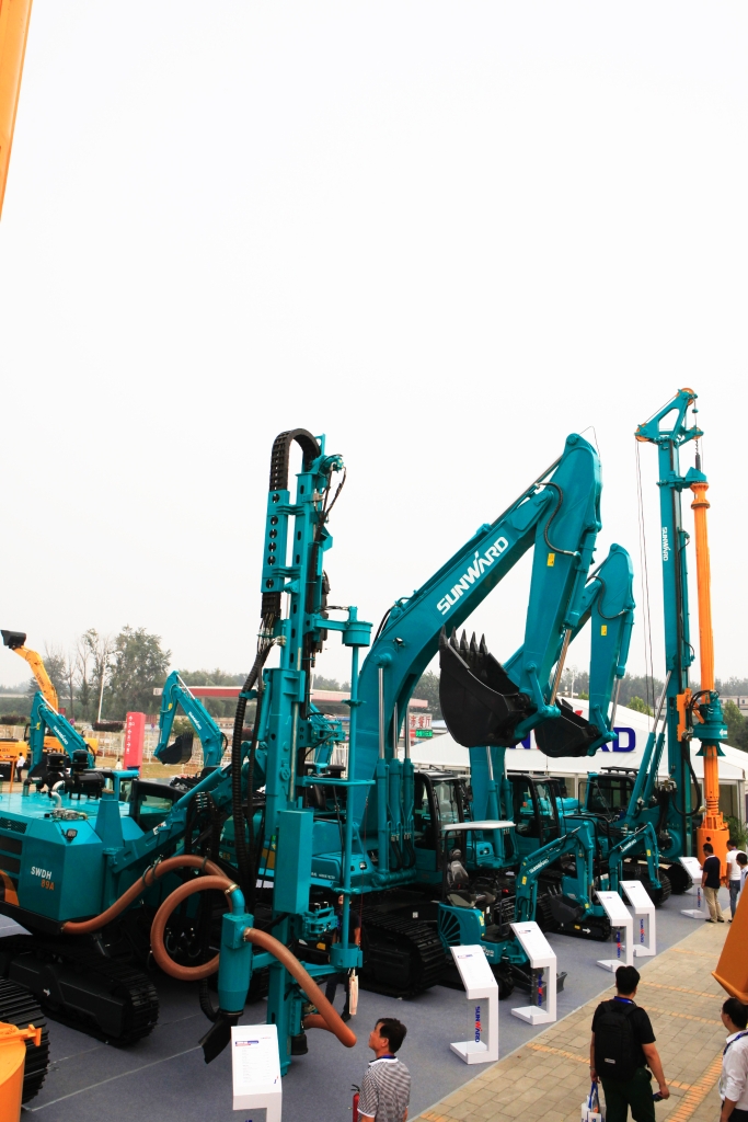 新品、精品、星品齐聚 闪耀BICES 2015