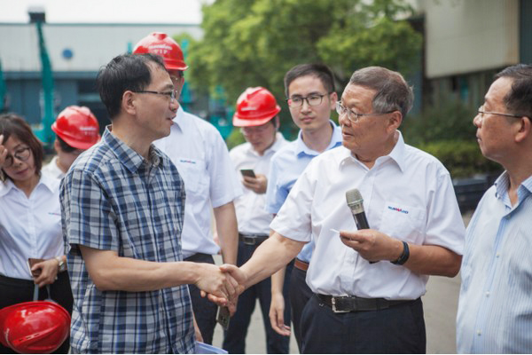 商务部合作司刘民强副司长一行调研