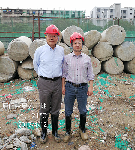 厦门项目再创入岩纪录董事长何清华亲赴一线