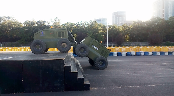 “龙马一号”惊艳亮相世界机器人大会