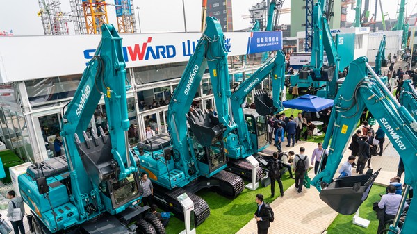 首日签单2.6亿元，创新产品引爆上海宝马展