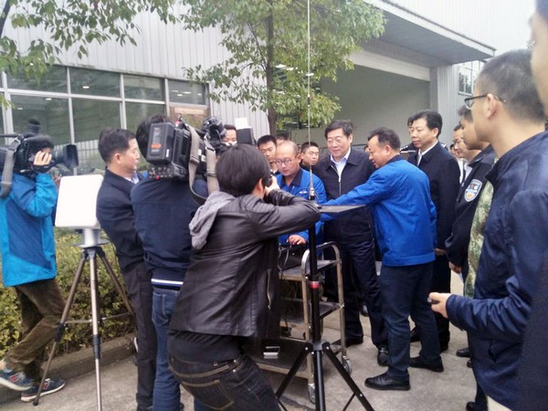 省委书记杜家毫勉励：做大做强航空航天产业