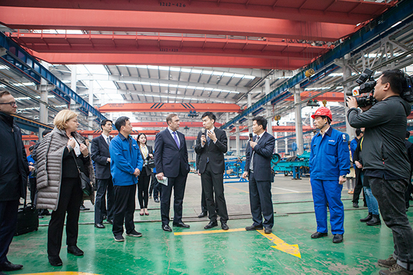 波兰代表团为创新发展点赞