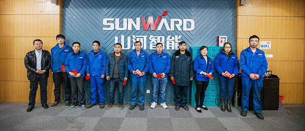 温暖！2017年春节慰问40名困难职工