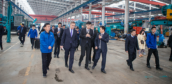 波兰代表团为创新发展点赞