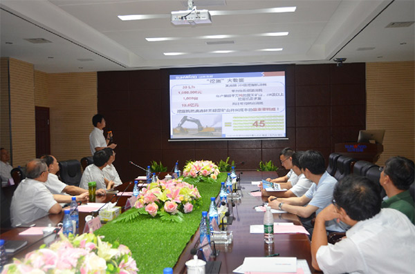 科技部高技术中心副主任袁建湘考察调研