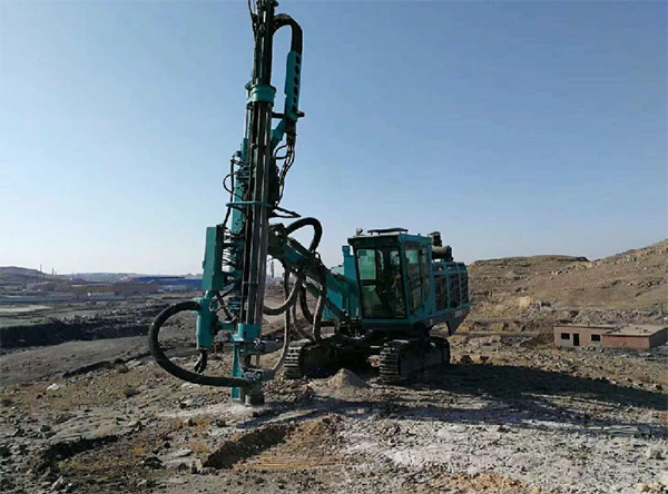 PK国际领先品牌，露天液压钻车再交完美答卷