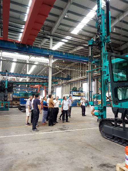 2017年钻凿产业发展峰会在顺利召开