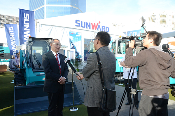 拉展“亮剑” 抢攻欧美高端市场