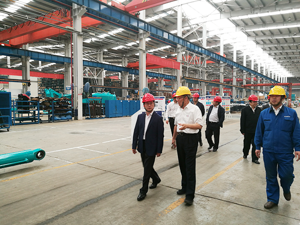 湖南省经信委党组副书记、副主任李志坚到现场办公