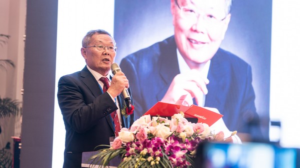 首日签单2.6亿元，创新产品引爆上海宝马展