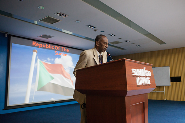 “一带一路”国家代表团到访，感受“大开眼界”