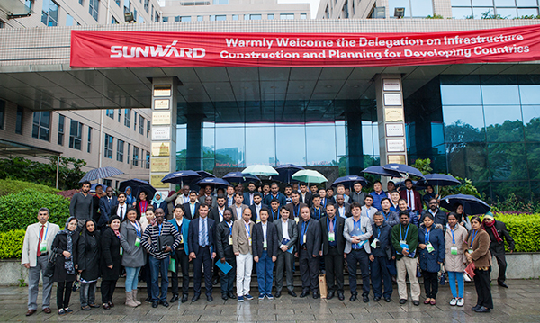 “一带一路”国家代表团到访，感受“大开眼界”