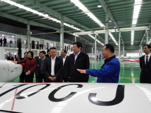 省委书记杜家毫勉励：做大做强航空航天产业