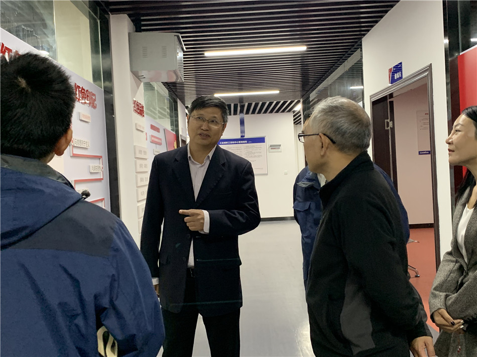 长沙市总工会党组书记周宏兆一行莅临考察调研