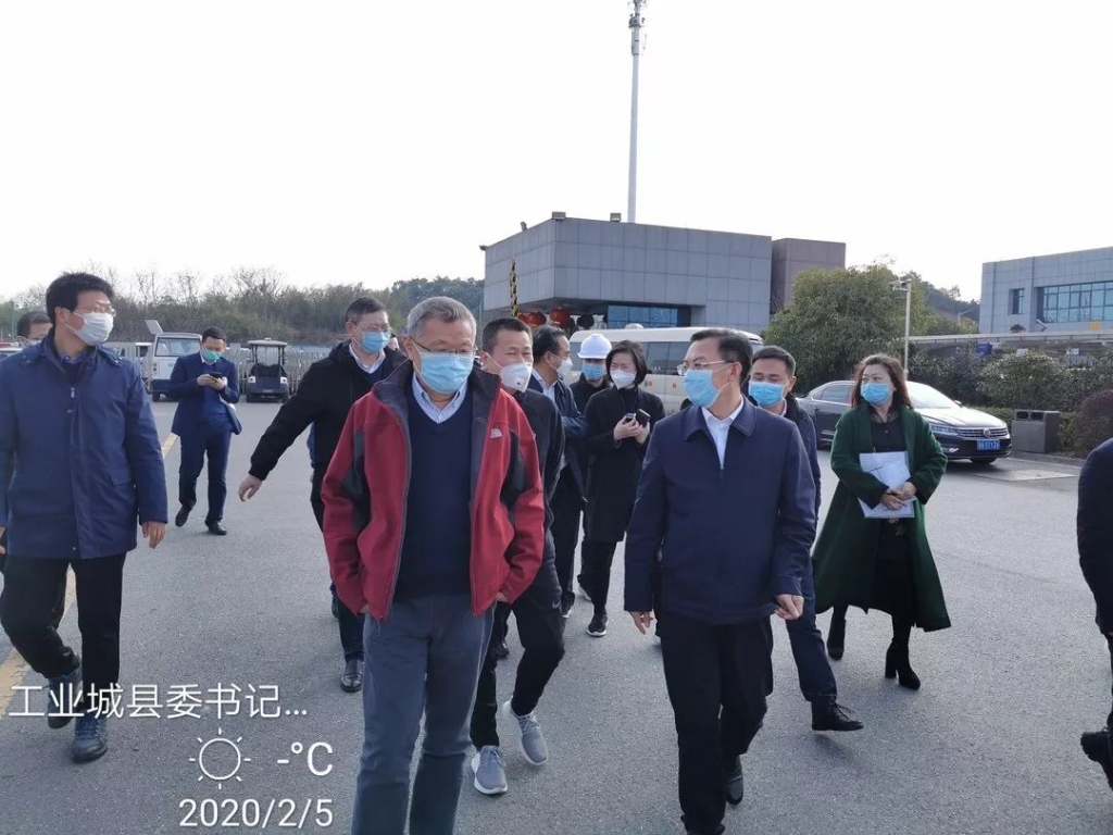 防控生产两不误 复工保供