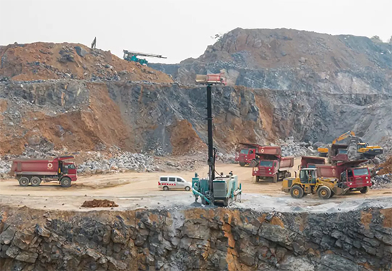 一台顶三台 潜孔钻机真好用