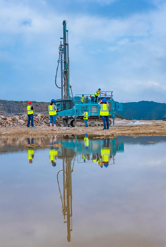 15年3万小时！元老级潜孔钻机“雄风”依旧