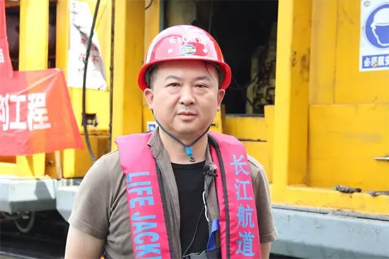 打造长江黄金水道！航道钻机轻松搞定水下礁石