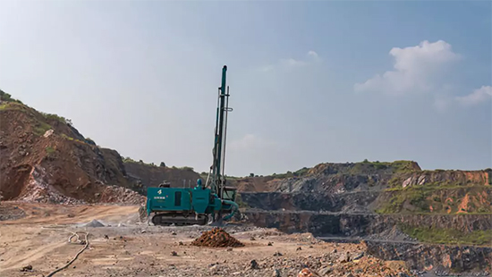 一台顶三台 潜孔钻机真好用