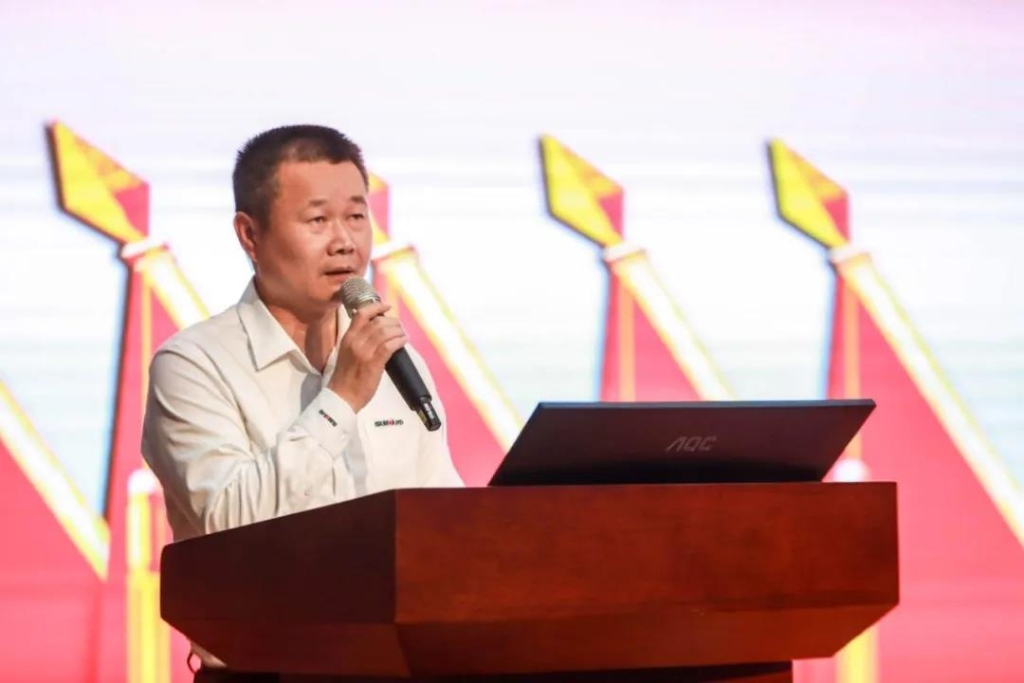 凝心聚力 迎接挑战 共赢山河 ——五届三次“双代会”胜利召开