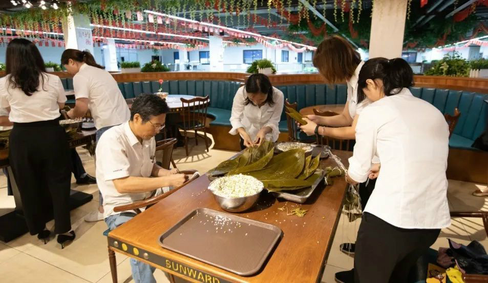 “爱国心，山河情”第四届包粽子比赛