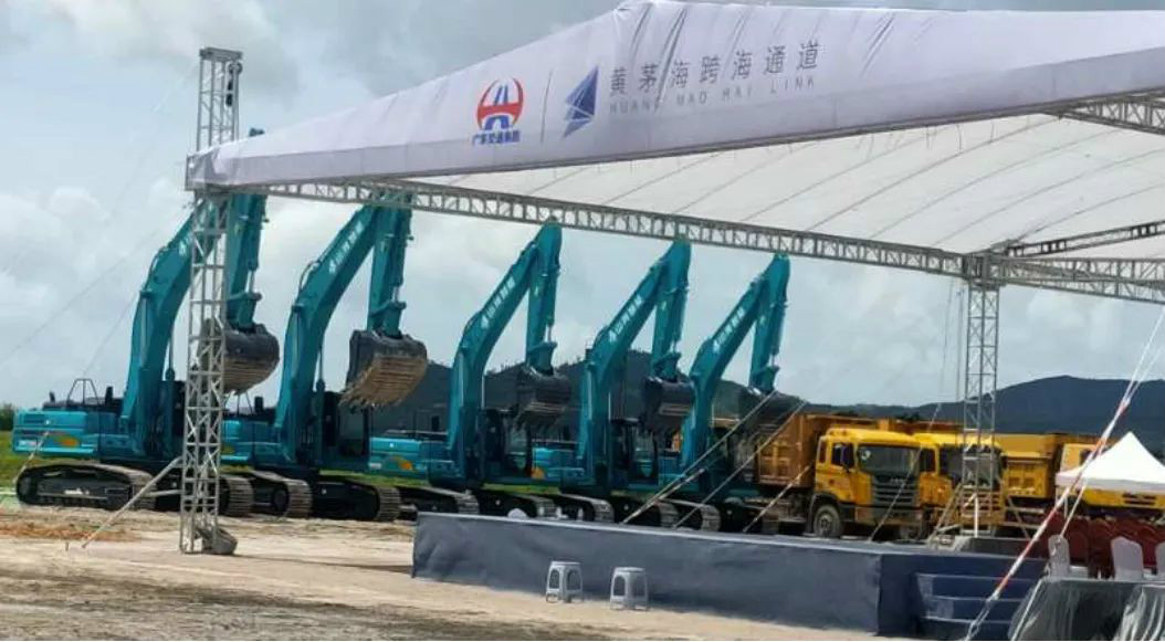 大湾区又一跨海“大桥”开工，挖掘机“秀”美现场